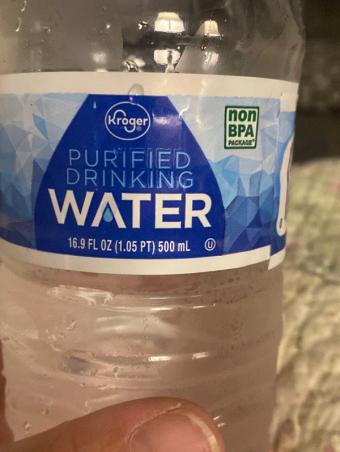 Kroger, Kroger Purified drinking water, barcode: 0011110816405, has 0 potentially harmful, 0 questionable, and
    0 added sugar ingredients.