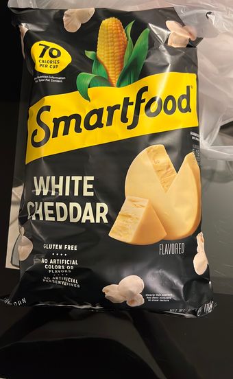 Smartfood, Smartfood Flavored Popcorn White Cheddar 6 3/4 Oz, barcode: 0028400314015, has 3 potentially harmful, 2 questionable, and
    0 added sugar ingredients.