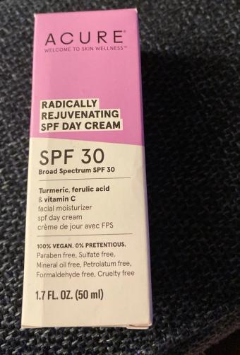 Acure, Acure Broad Spectrum Spf 30 Radically Rejuvenating Day Cream 1.7 Fl Oz, barcode: 0813424021489, has 2 potentially harmful, 1 questionable, and
0 added sugar ingredients.