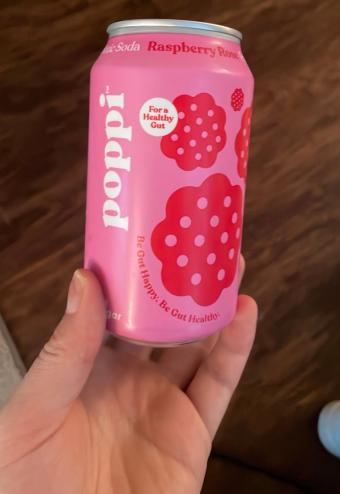 Poppi, Poppi Raspberry Rose Prebiotic Soda 12 fl oz, barcode: 0709586514894, has 0 potentially harmful, 2 questionable, and
    1 added sugar ingredients.