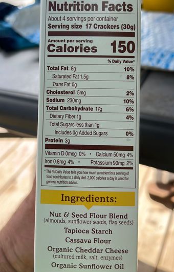 Simple Mills , FARMHOUSE CHEDDAR ALMOND FLOUR CRACKERS, FARMHOUSE CHEDDAR, barcode: 0856069005155, has 0 potentially harmful, 2 questionable, and
    0 added sugar ingredients.