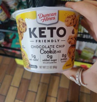 Duncan Hines, Duncan Hines Keto Friendly Chocolate Chip Cookie Mix 2.1 Oz, barcode: 0644209003129, has 0 potentially harmful, 7 questionable, and
    0 added sugar ingredients.
