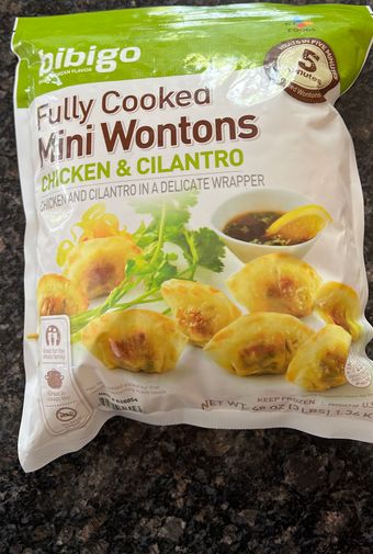 Bibigo, Mini wontons, barcode: 0807176706923, has 2 potentially harmful, 0 questionable, and
1 added sugar ingredients.