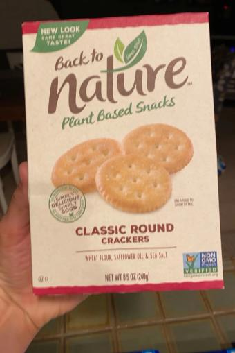 The Bearington Collection, CLASSIC ROUND CRACKERS, CLASSIC ROUND, barcode: 0819898010226, has 1 potentially harmful, 2 questionable, and
2 added sugar ingredients.