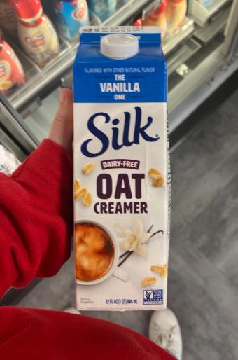 Silk, Silk Oat Yeah The Vanilla One Oatmilk Creamer 32 oz, barcode: 0036632072689, has 0 potentially harmful, 2 questionable, and
1 added sugar ingredients.