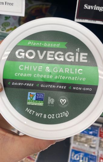 Galaxy Nutritional Foods, Inc., CHIVE & GARLIC CREAM CHEESE ALTERNATIVE, CHIVE & GARLIC, barcode: 0077172667317, has 1 potentially harmful, 5 questionable, and
    0 added sugar ingredients.