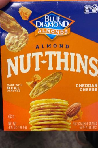 Blue Diamond Growers, CHEDDAR CHEESE RICE CRACKER SNACKS WITH ALMONDS, CHEDDAR CHEESE WITH ALMONDS, barcode: 0041570054017, has 2 potentially harmful, 6 questionable, and
0 added sugar ingredients.