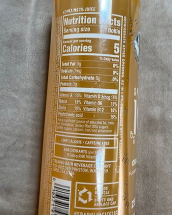 Talking Rain Beverage Co., Inc, ORANGE MANGO FLAVORED SPARKLING WATER, ORANGE MANGO, barcode: 0016571910310, has 2 potentially harmful, 4 questionable, and
0 added sugar ingredients.