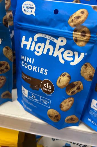 Highkey, Highkey Mini Chocolate Chip Cookies 2 oz, barcode: 0850004801031, has 1 potentially harmful, 4 questionable, and
    1 added sugar ingredients.