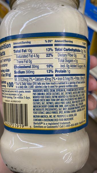 Mizkan America, Inc., GARLIC ALFREDO WITH AGED PARMESAN CHEESE SAUCE, GARLIC ALFREDO, barcode: 0036200219195, has 3 potentially harmful, 4 questionable, and
    1 added sugar ingredients.
