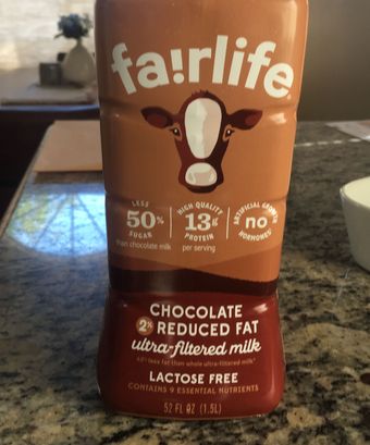 Fair Oaks Farms Brands, Inc., CHOCOLATE 2% REDUCED FAT ULTRA-FILTERED MILK, CHOCOLATE, barcode: 0856312002795, has 4 potentially harmful, 1 questionable, and
    1 added sugar ingredients.
