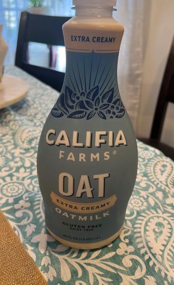 Califia Farms, Califia Farms Extra Creamy Oatmilk 48 fl oz, barcode: 0813636021888, has 0 potentially harmful, 3 questionable, and
    0 added sugar ingredients.