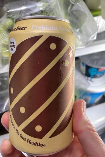 Poppi, Root Beer Prebiotic Soda, barcode: 0810063710323, has 0 potentially harmful, 2 questionable, and
    2 added sugar ingredients.