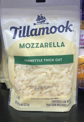 Tillamook County Creamery Association, FARMSTYLE CUT MOZZARELLA SHREDDED CHEESE, barcode: 0072830011211, has 0 potentially harmful, 0 questionable, and
    0 added sugar ingredients.