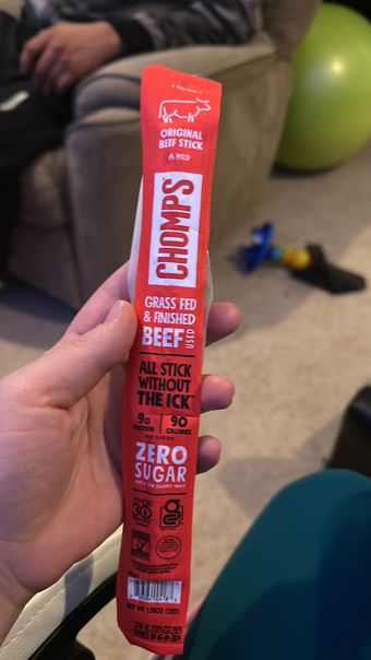 Chomps , ORIGINAL GRASS FED BEEF SNACK STICKS, ORIGINAL, barcode: 0856584004183, has 0 potentially harmful, 1 questionable, and
    0 added sugar ingredients.