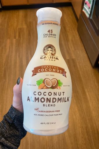 Califia Farms, Lp, TOASTED COCONUT ALMOND MILK BLEND, barcode: 0852909003428, has 0 potentially harmful, 1 questionable, and
    1 added sugar ingredients.