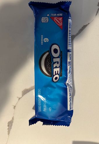 Nabisco Biscuit Company, CHOCOLATE SANDWICH COOKIES, CHOCOLATE, barcode: 0044000047009, has 3 potentially harmful, 2 questionable, and
    2 added sugar ingredients.