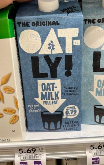 Oatly, Inc., FULL FAT OATMILK, barcode: 0190646630089, has 2 potentially harmful, 2 questionable, and
0 added sugar ingredients.