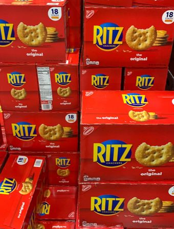 Nabisco Biscuit Company, CRACKERS, barcode: 0044000042417, has 2 potentially harmful, 4 questionable, and
2 added sugar ingredients.