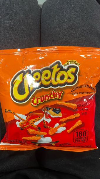 Cheetos, Cheetos Crunchy Cheese Flavored Snacks 1 Oz, barcode: 0028400040112, has 6 potentially harmful, 4 questionable, and
    0 added sugar ingredients.