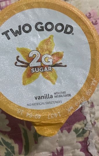 Danone Us, Llc, VANILLA GREEK LOWFAT YOGURT, VANILLA, barcode: 0036632039040, has 0 potentially harmful, 2 questionable, and
0 added sugar ingredients.
