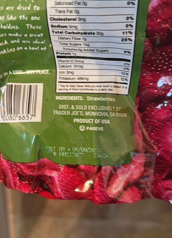 Trader Joe's, Trader Joe's Freeze dried Strawberries, barcode: 0000000806657, has 0 potentially harmful, 0 questionable, and
    0 added sugar ingredients.