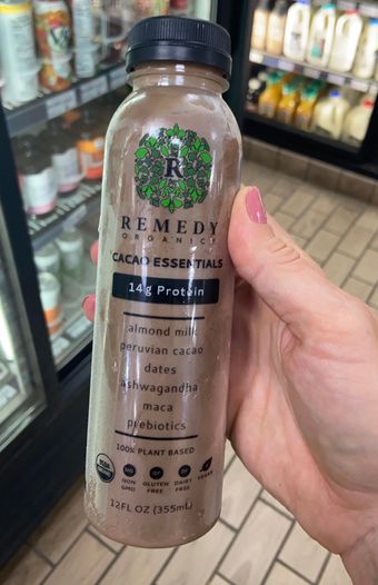 Joni Juice, Llc, CACAO ESSENTIALS, barcode: 0859539007017, has 0 potentially harmful, 3 questionable, and
1 added sugar ingredients.