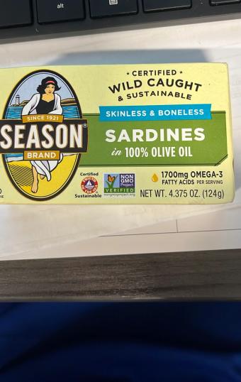 I. Epstein & Sons, Inc., SKINLESS & BONELESS SARDINES IN 100% OLIVE OIL, barcode: 0070303022160, has 0 potentially harmful, 0 questionable, and
    0 added sugar ingredients.
