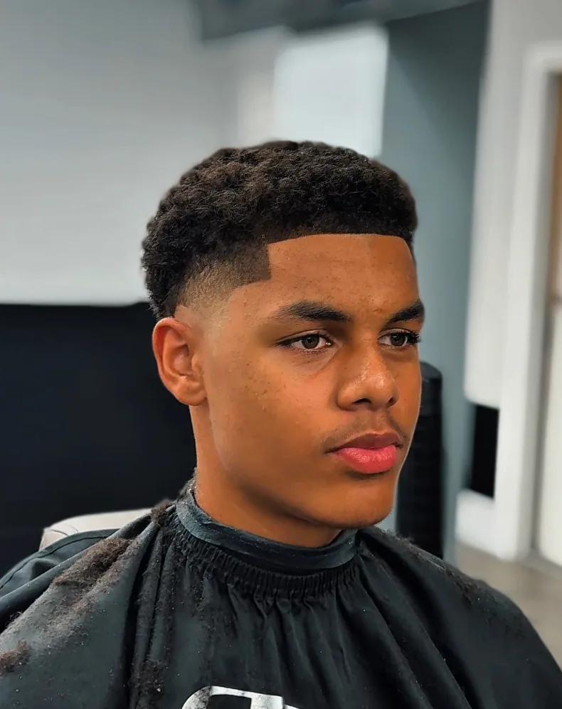 Low taper fade, earlier work by Emmanuel (EA Blades)