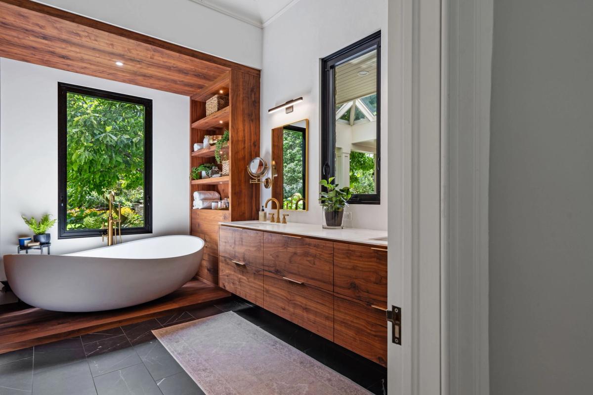 bath tub