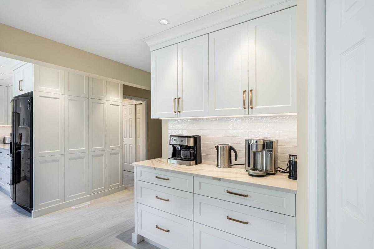 breakfast bar