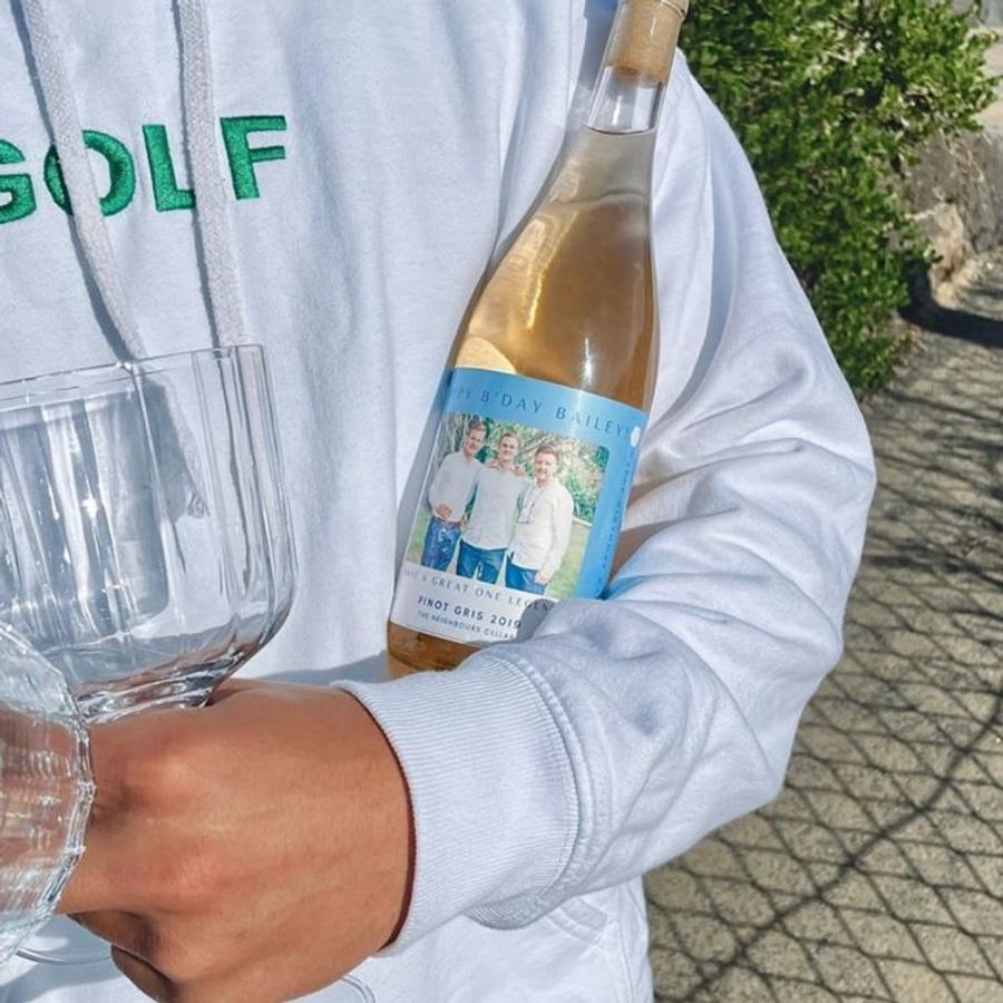 Personalised wine gift