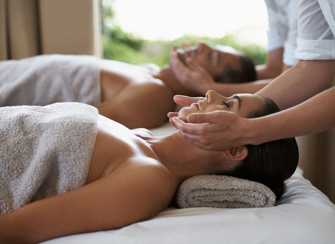 Couple Day Spa What To Get Parents For Christmas 1