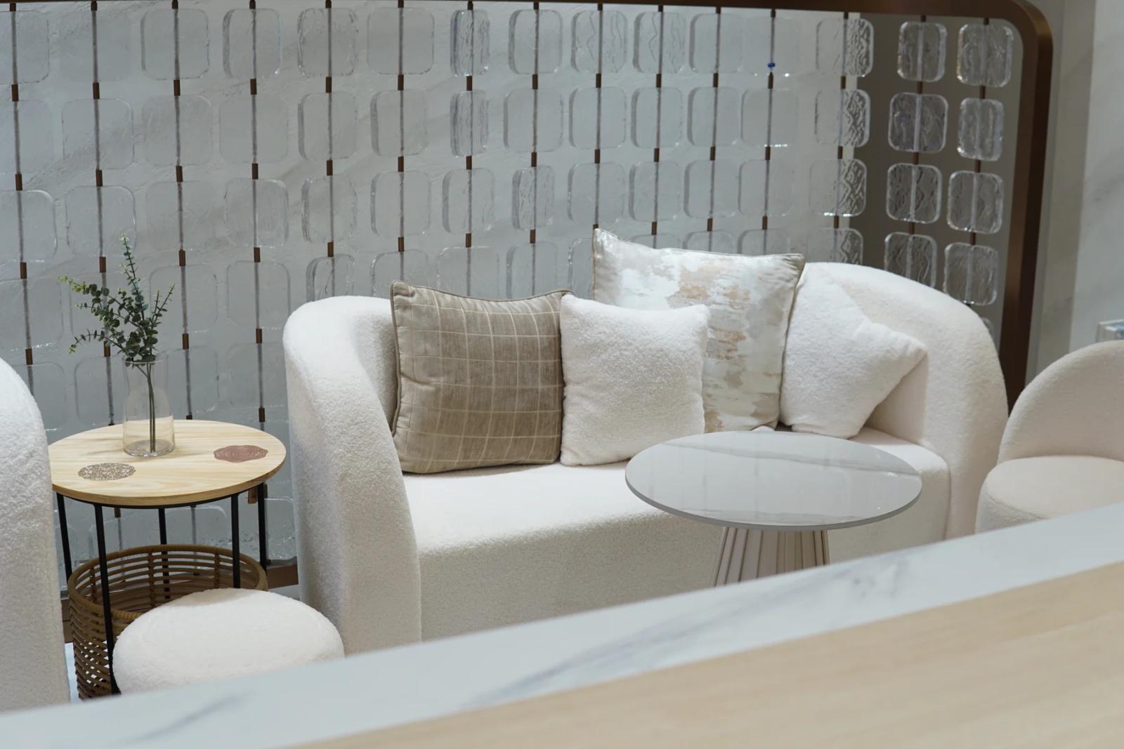 The cream-toned waiting lounge at MICHIKO Clinic EmSphere