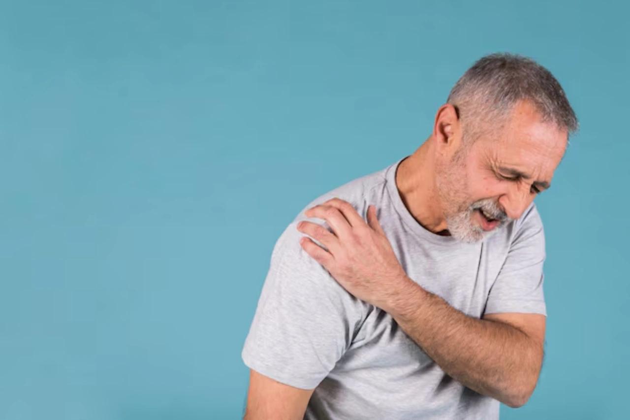 Cover image for blog post: Shoulder Pain & Injury Rehabilitation