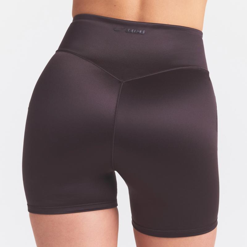 NikeSKIMS SATIN SHINE PANELED 5” BIKER SHORT | CITRINE | SKIMS