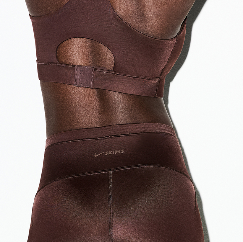 NikeSKIMS SHINE LONG SLEEVE HALF ZIP | OBSIDIAN