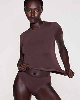 A model wears soft smoothing seamless