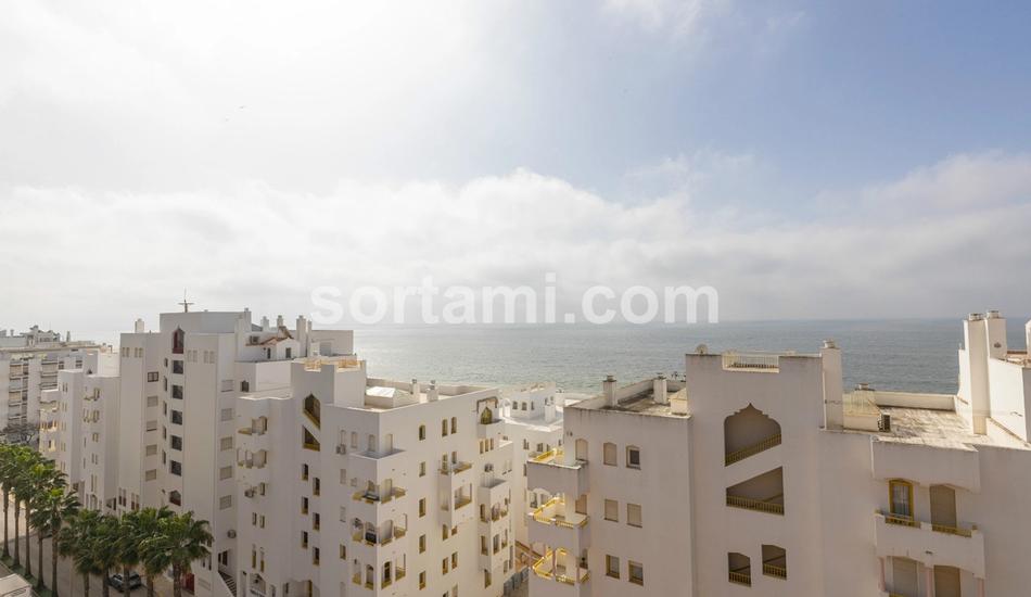 Apartamento T1 Quarteira com Vista Mar e Interior Renovado