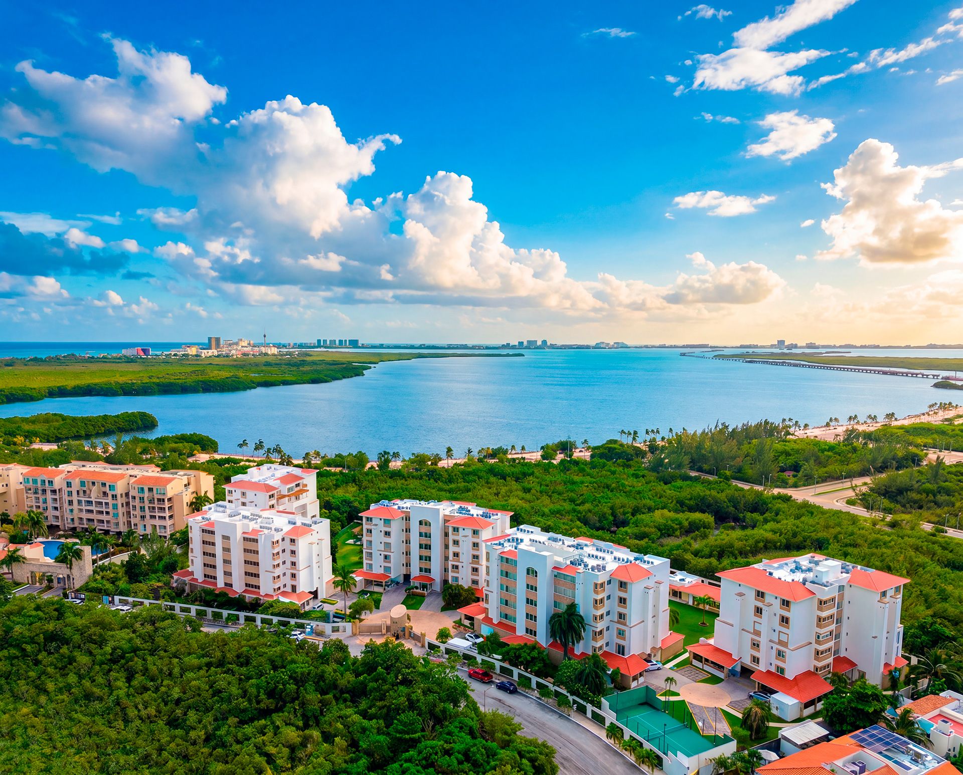 Villalta — Departamentos frente a la Laguna, Cancún