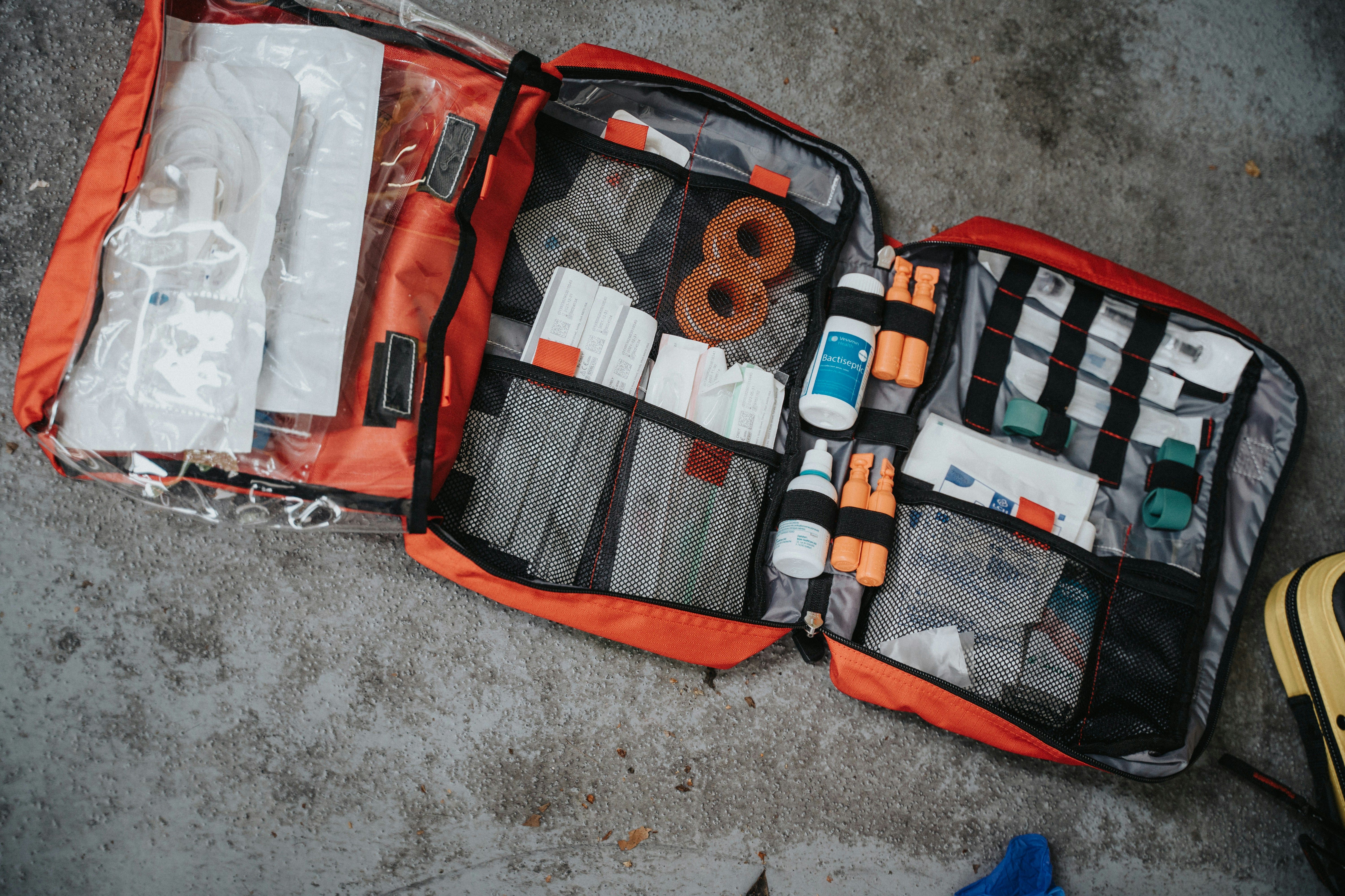 Essential Items to Keep in Your Car Emergency Kit