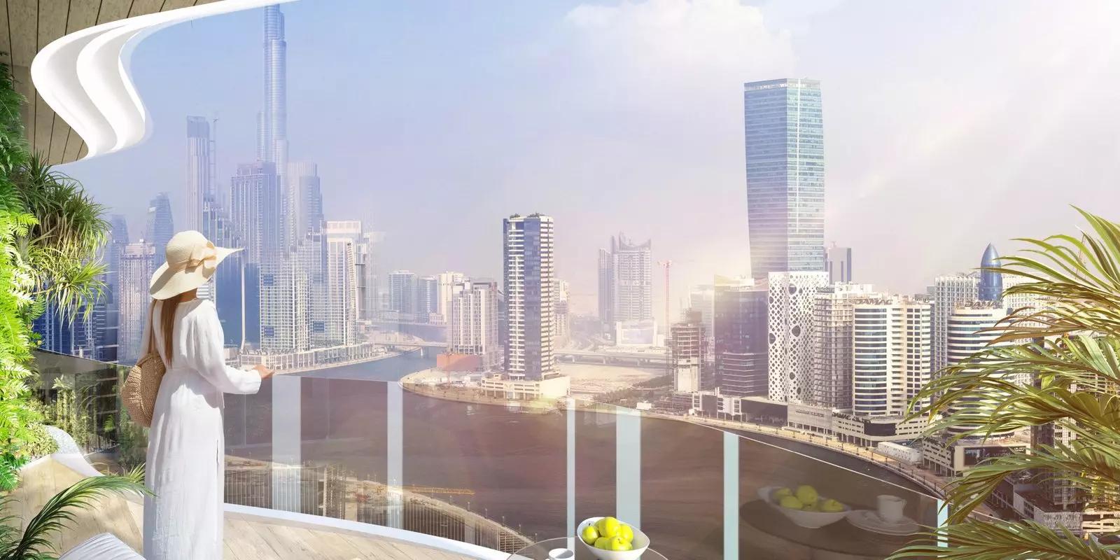 Chic Tower amenity deck with pool area, Business Bay, Dubai