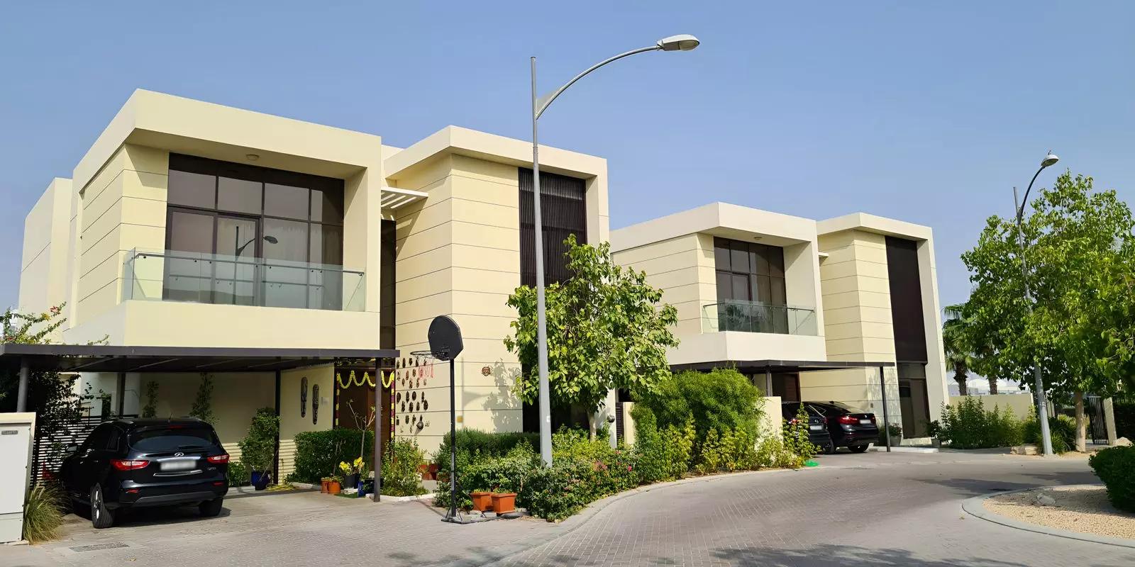 Residential street view in Silver Springs Phase 3, DAMAC Hills, Dubai