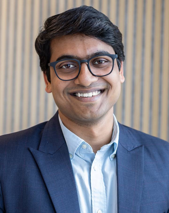 Portrait of Mr Prateesh Prasad