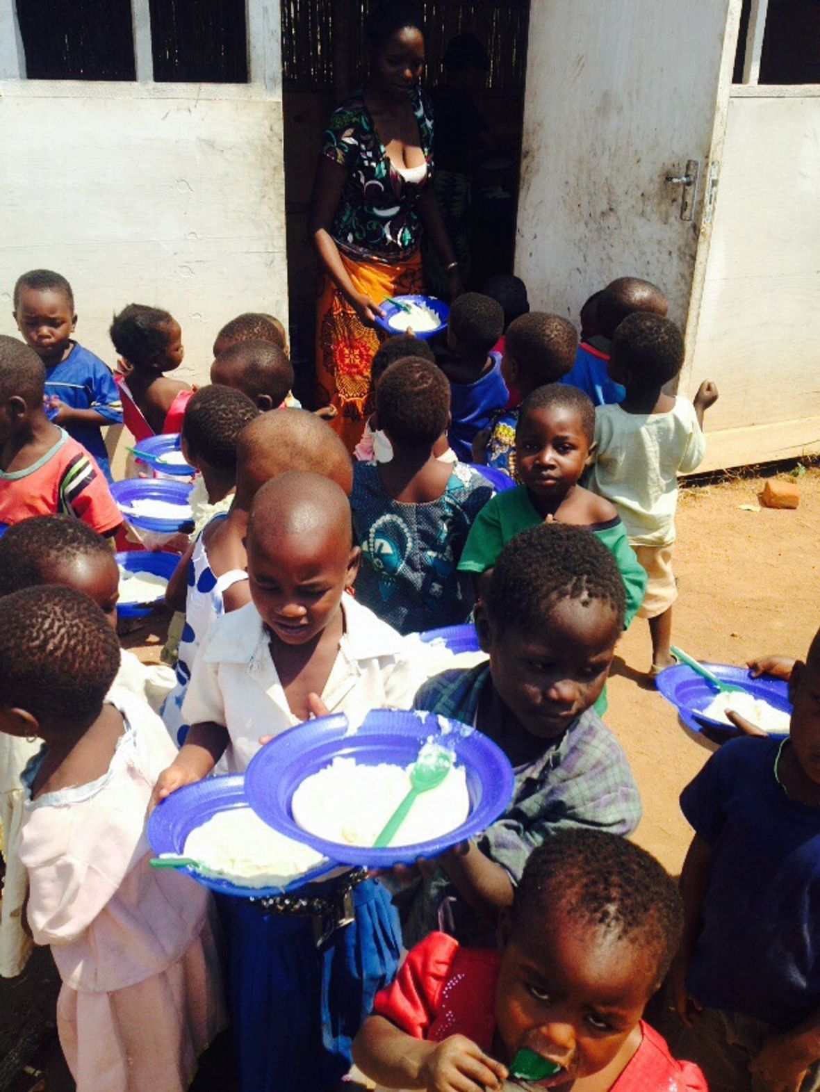 Children at M’teza feeding programme