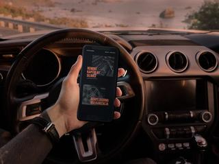 Potential customer & user looking and auto-klinika website - banner section view.