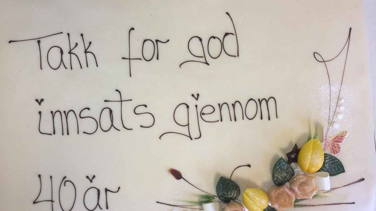 Vi gratulerer ekteparet Anne og Svein Venøy, som begge har hatt sin arbeidsplass her hos oss på Fiskevegn i 40 år!