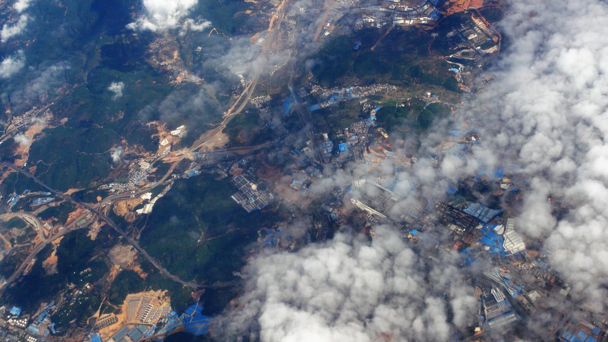 observe earth