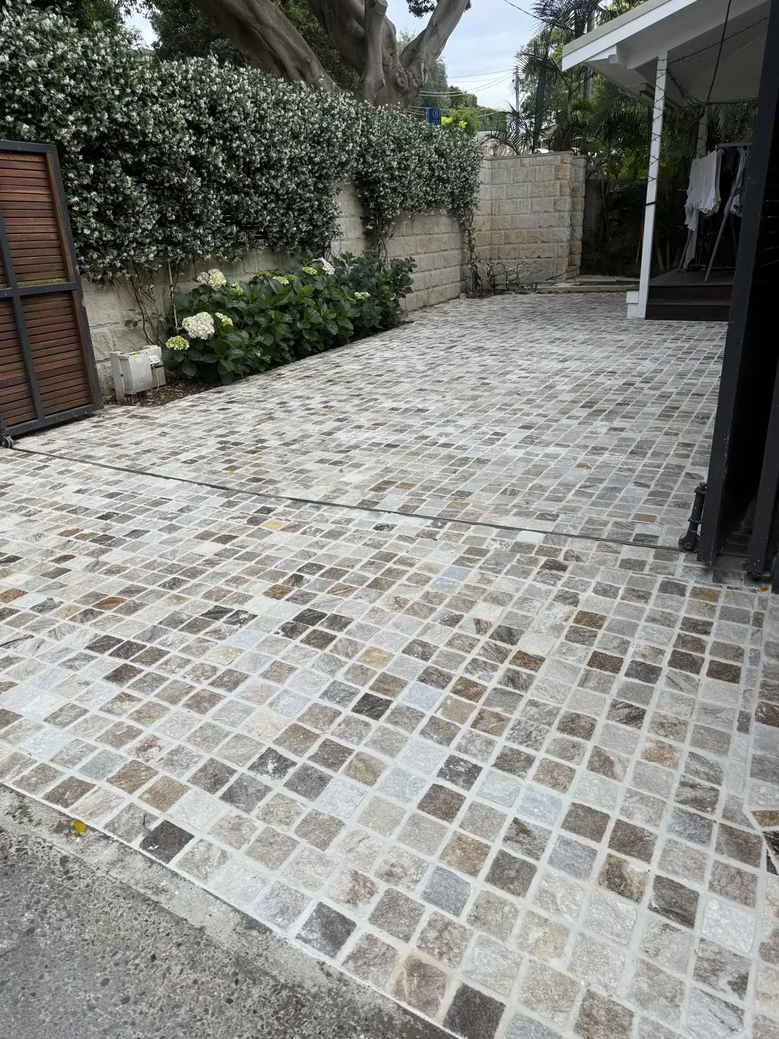 Cobblestone driveway