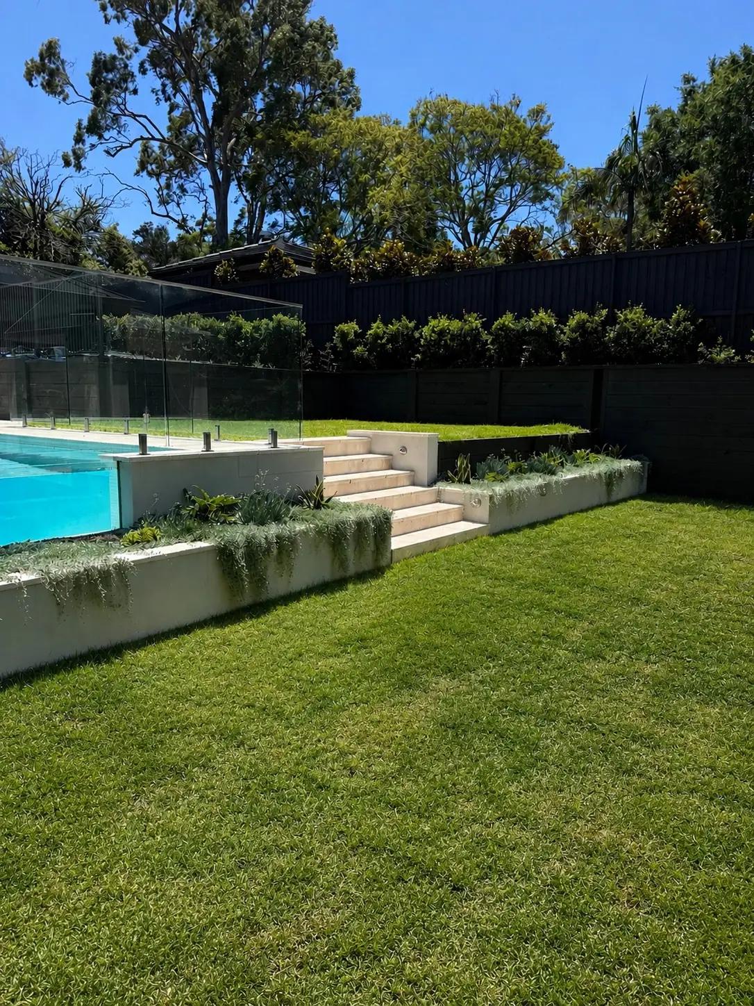 Travertine pool coping and steps